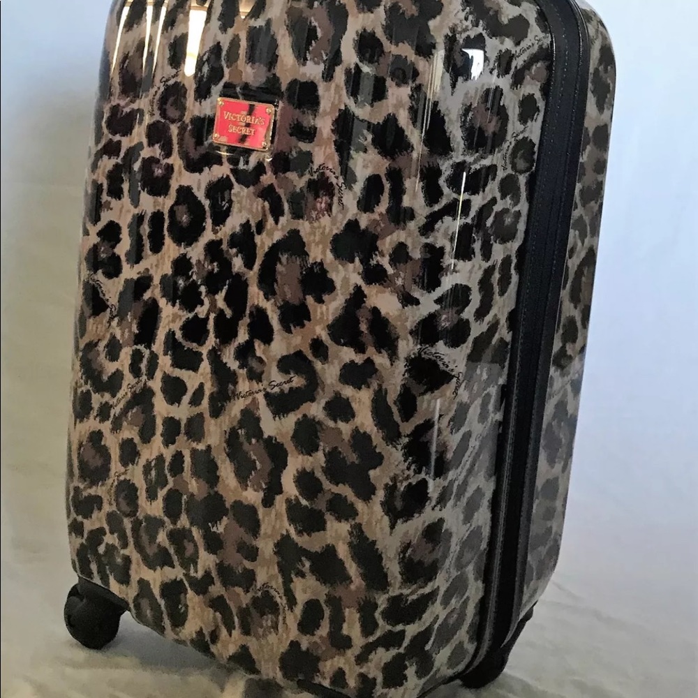 Meet your Posher, Ava